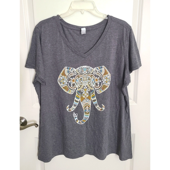 Tops - NWOT 3X Elephant T-Shirt